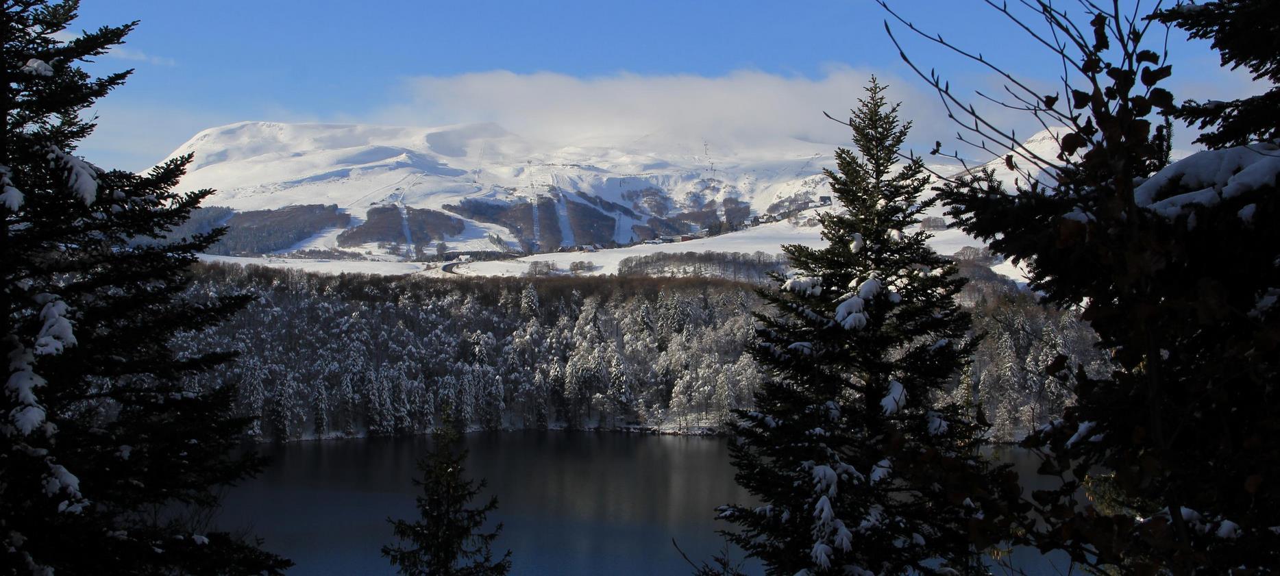 Pavin Lake: Winter Wonders - Auvergne Volcano