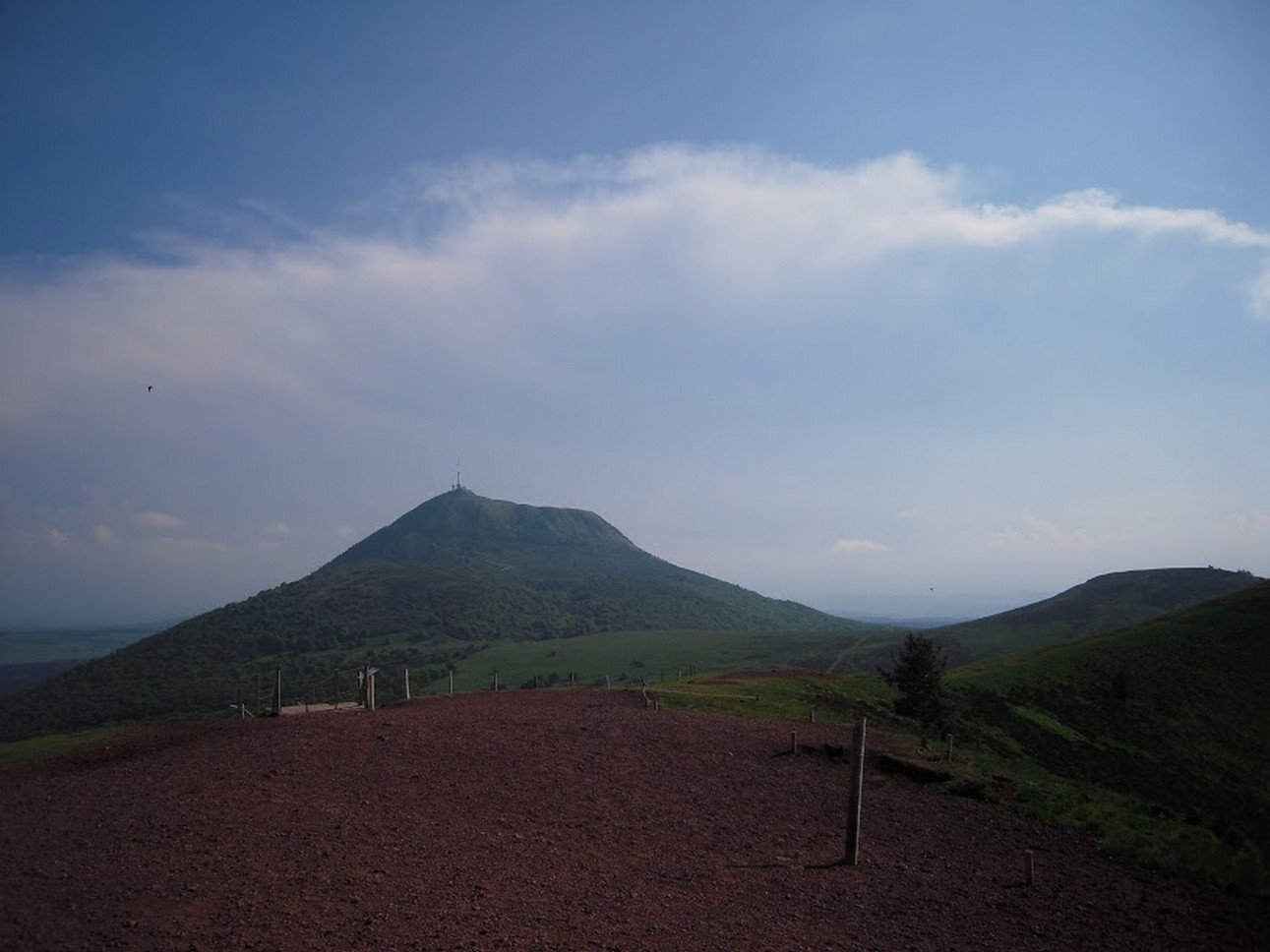 Puy de Dôme & Chaîne des Puys: Volcanic Splendor of Auvergne