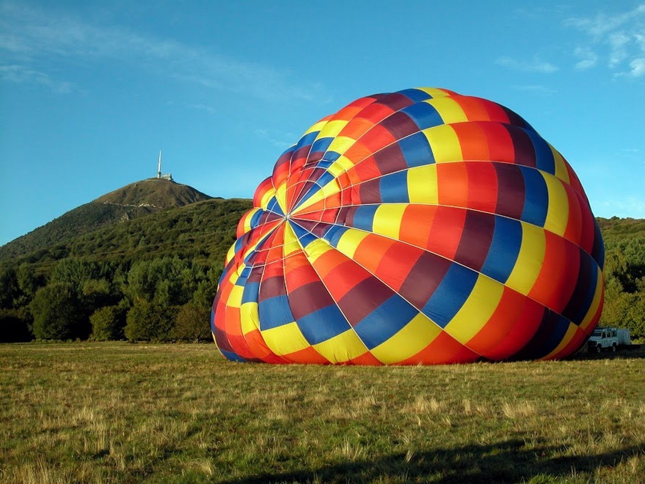 Puy-de-Dôme: Puys d'Auvergne chain - Hot air balloon flight