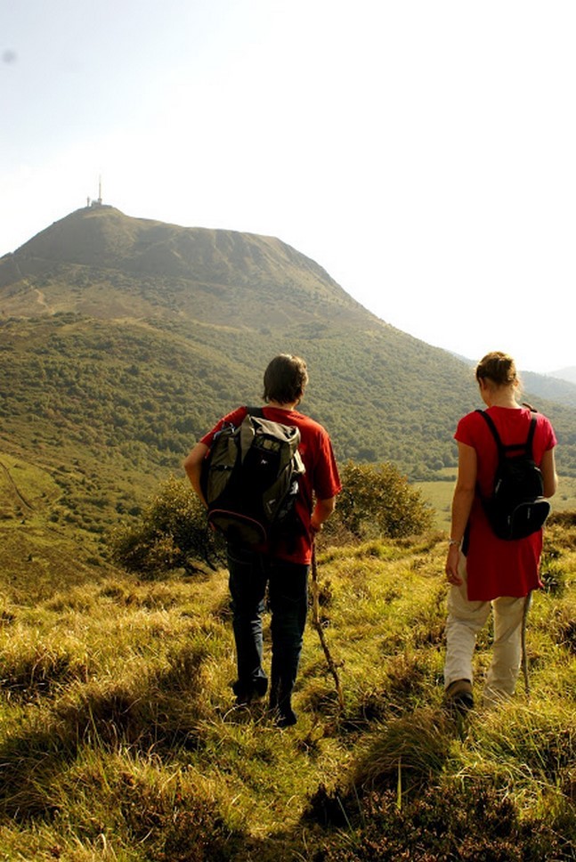 Exploration Chaîne des Puys Puy-de-Dôme: Volcanoes and Exceptional Landscapes