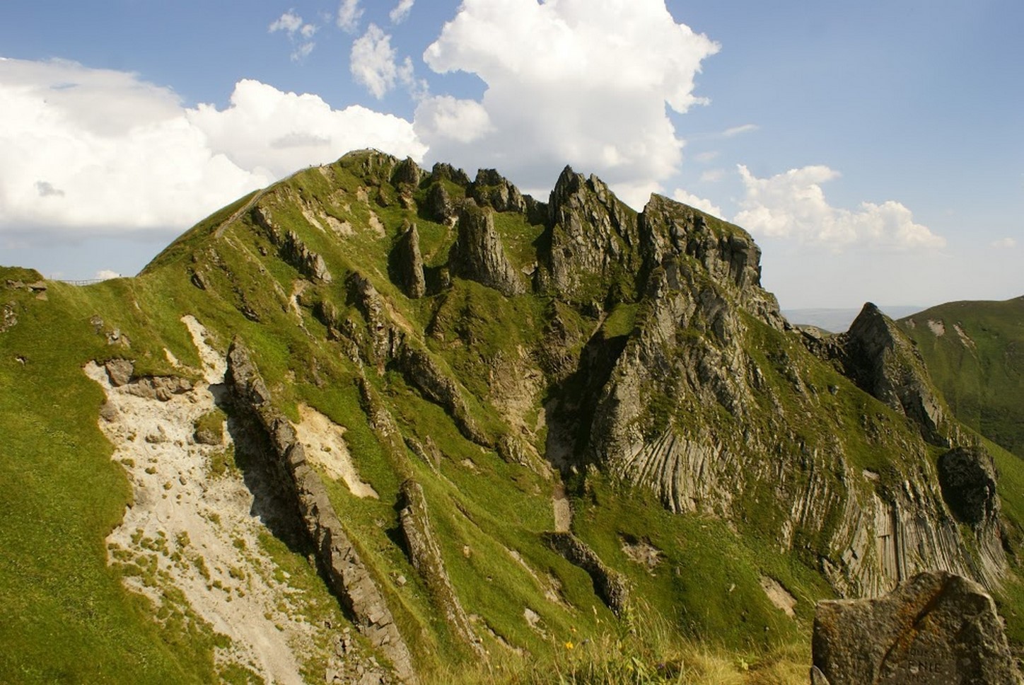 Puy de Dôme: Volcanic Exploration of the Chaîne des Puys