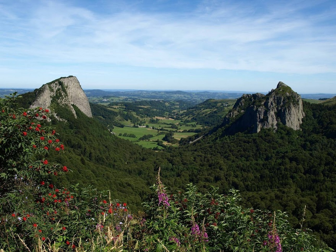 Puy de Dôme: Chaîne des Puys - Volcanic Exploration