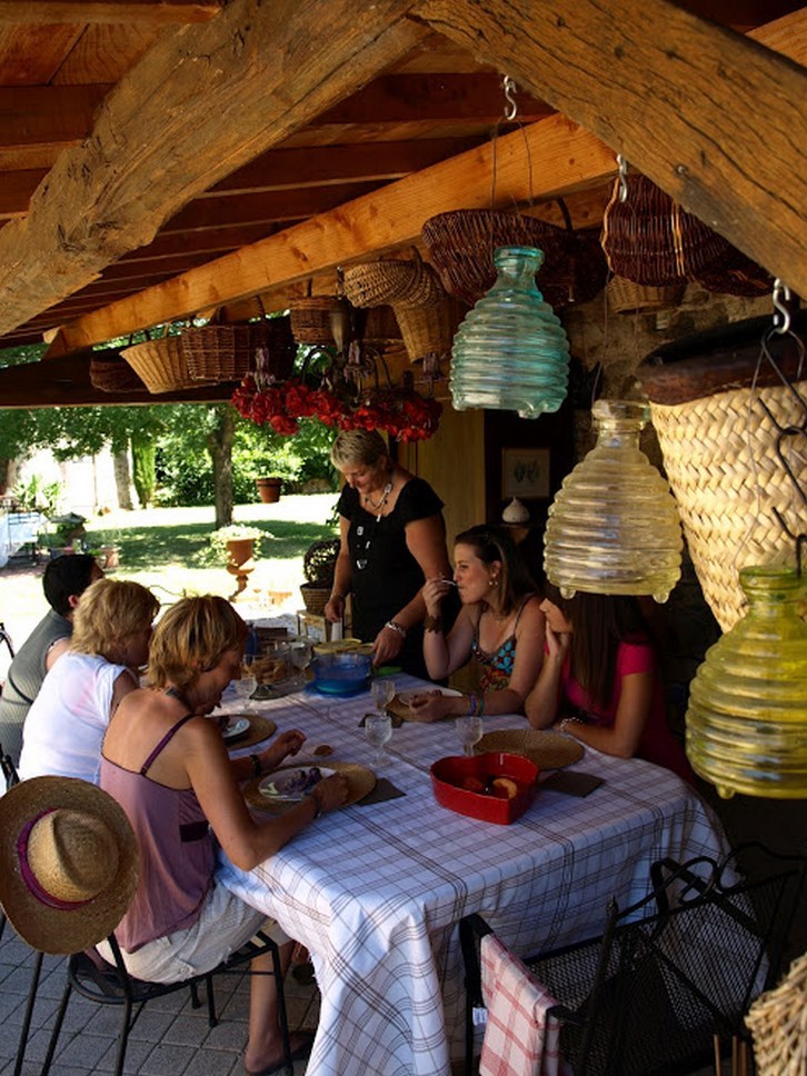 Puy de Dôme (63): Flavors and Ambience of Auvergne Restaurants