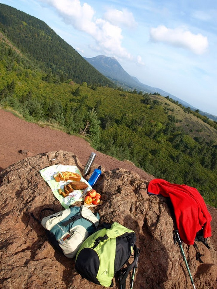 Puy de Dôme (63): Hiking and Picnic - A Magical Moment