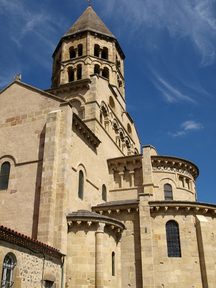 Puy de Dôme (63): Discovering Historical Monuments