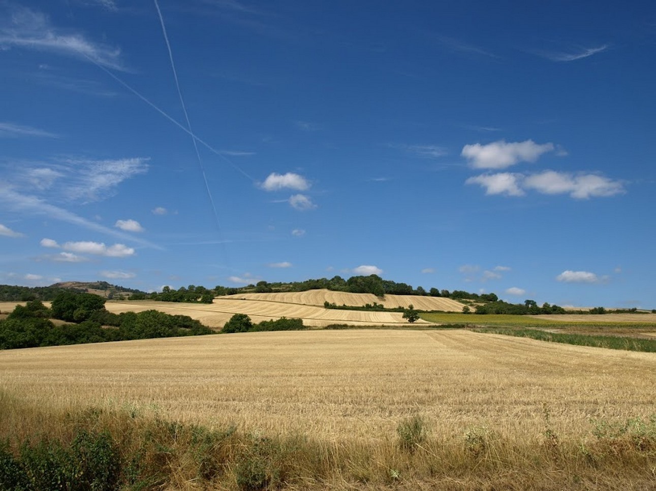 Puy de Dôme (63): A Moment of Peace - Sky and Grass