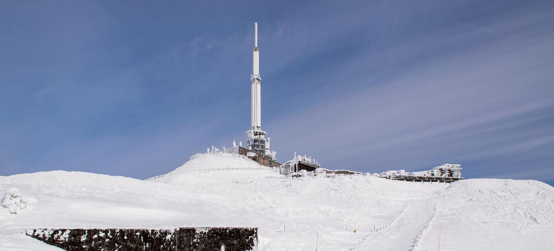 Puy de Dôme: Sleeping Volcano, Jewel of the Chaîne des Puys