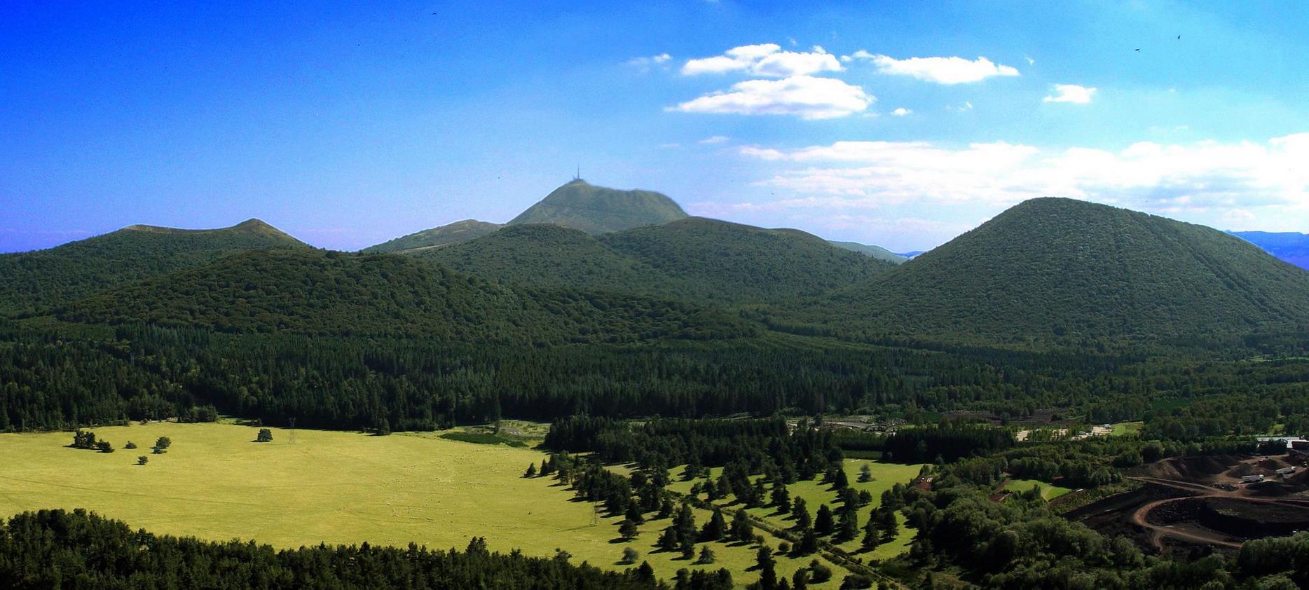 Chaîne des Puys: Puy de Dôme, Iconic Summit