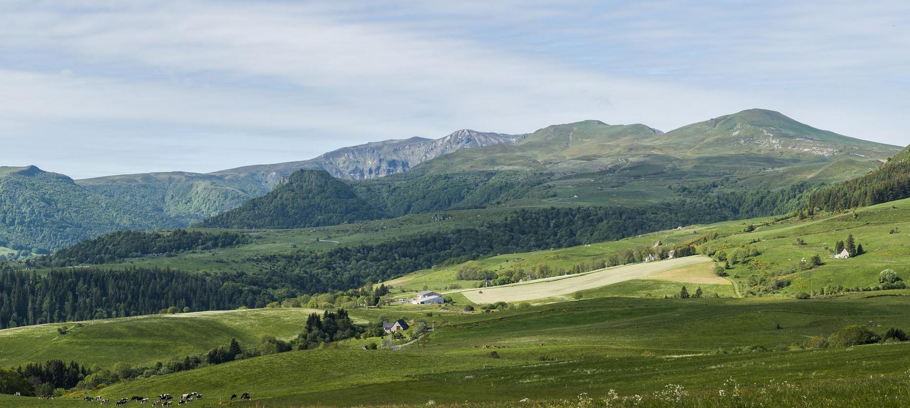 Sancy Massif: Col de la Croix Morand, Breathtaking View of the Summits