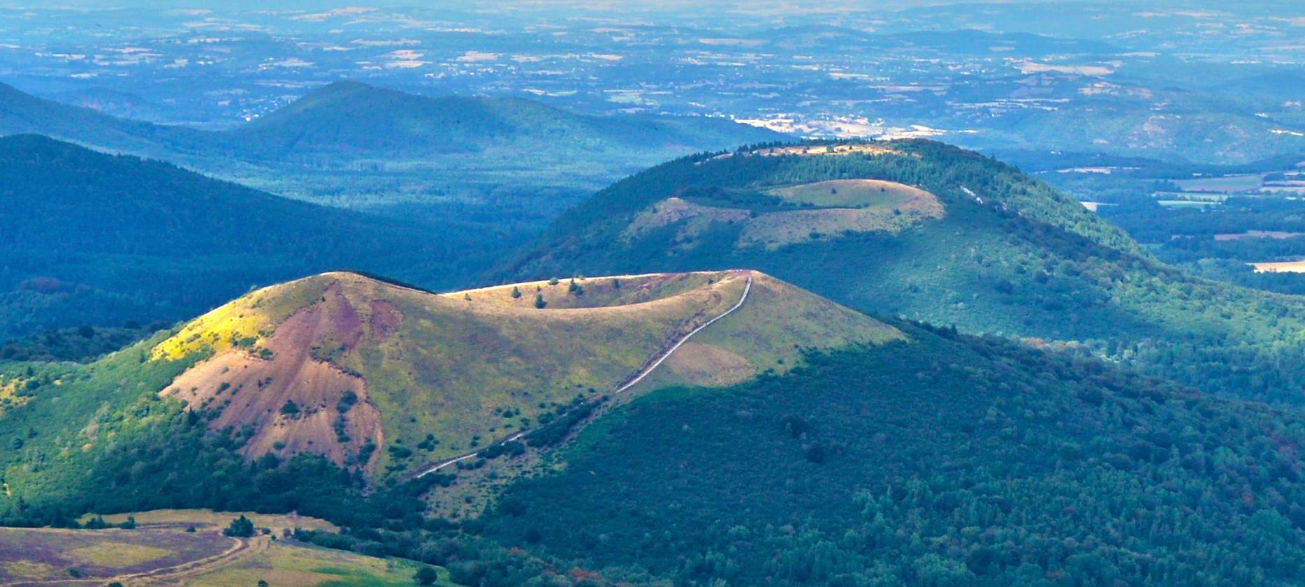 Chaîne des Puys: Puy Pariou, Symbol of Authenticity