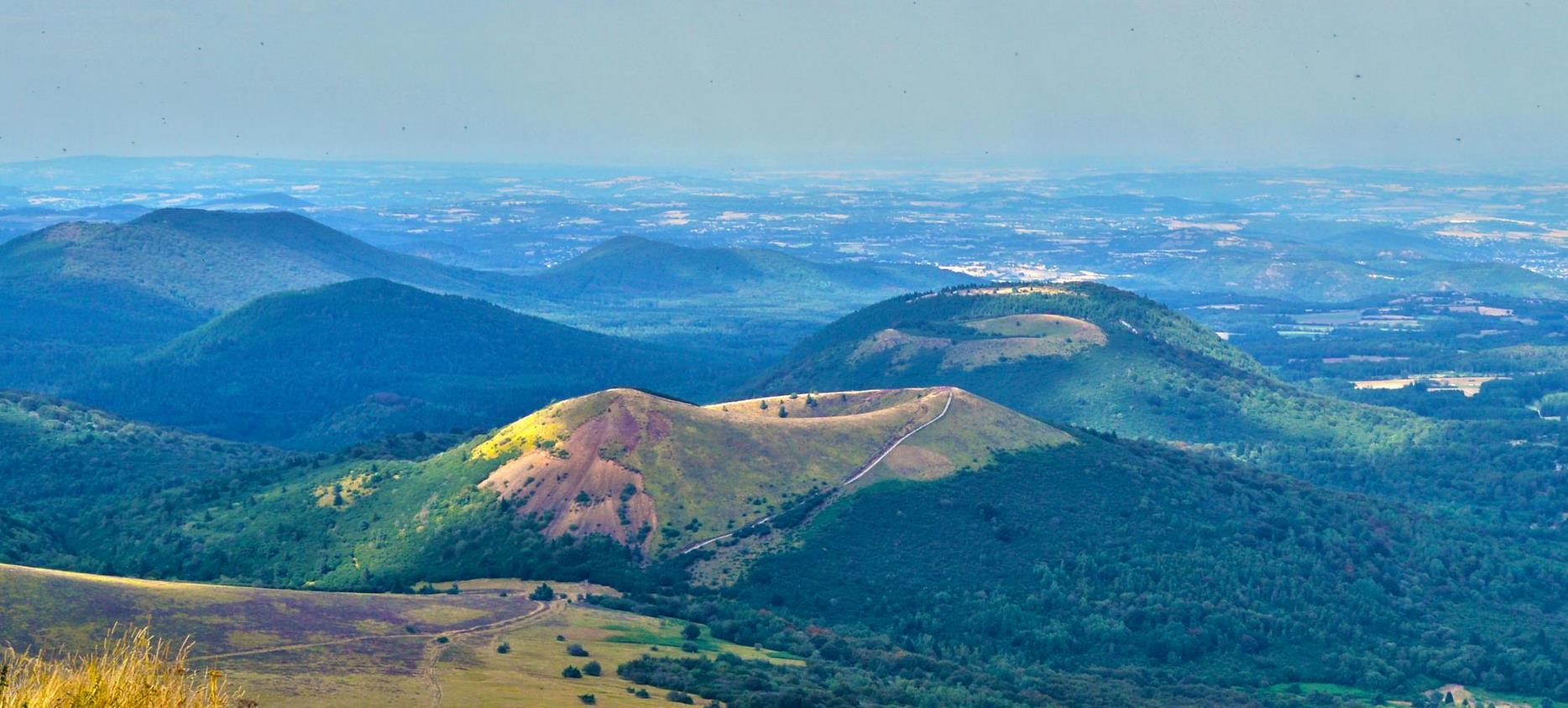 Chaîne des Puys: Puy Pariou, Iconic Summit