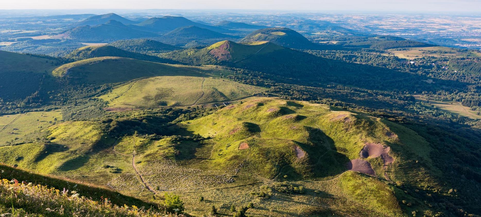 Chaîne des Puys: Sublime Panoramic View of the Volcanoes