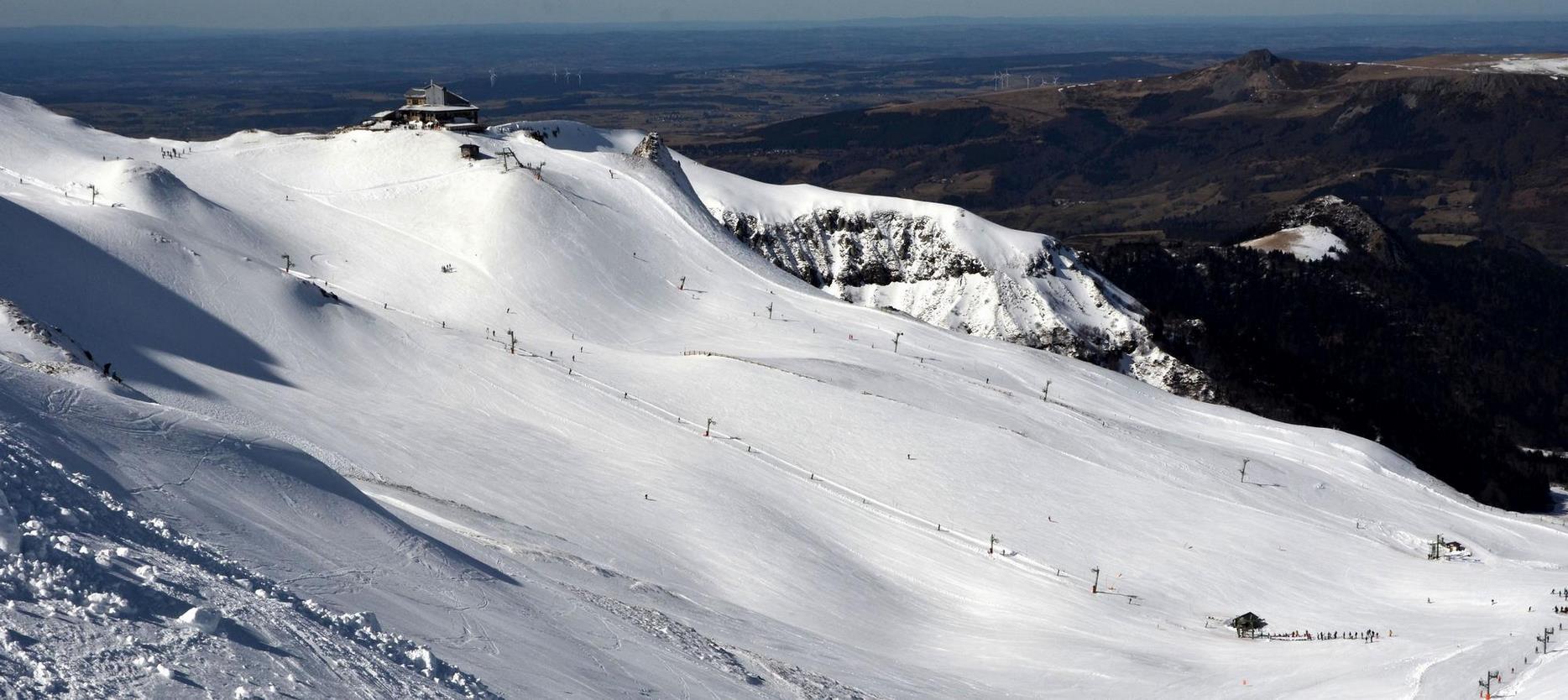 Mont Dore Station: Altitude Restaurant and Ski Slopes, A Delight for the Senses and Pleasure