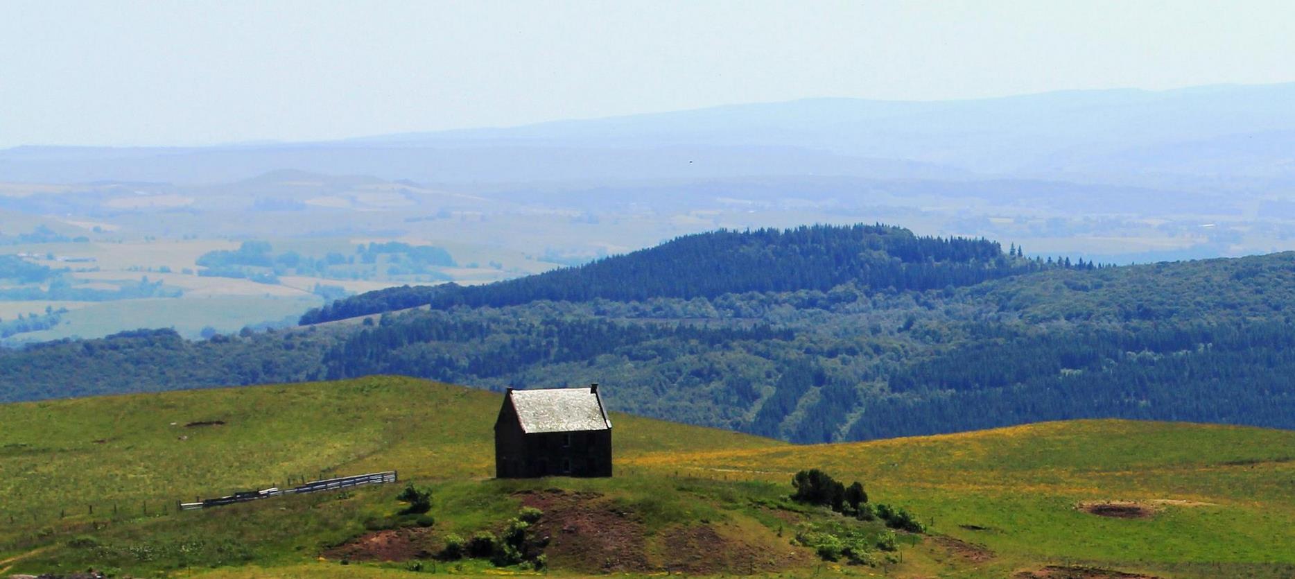 Sancy: Enchanted Summer, Mountain Cabin and Breathtaking View