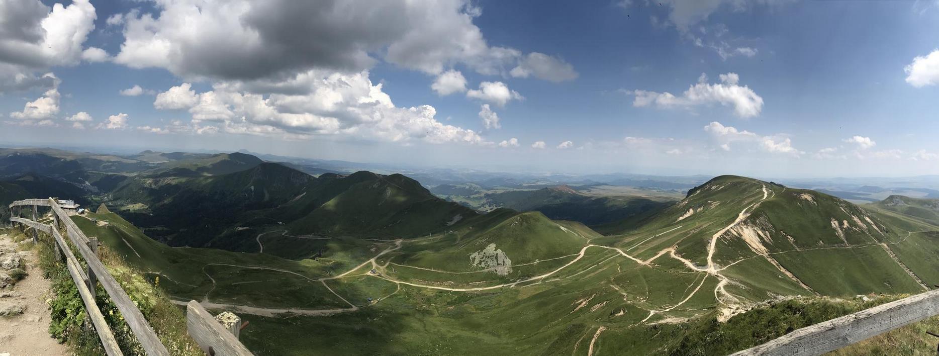 Puy de Sancy: Summit - Panorama Puy Ferrand and Puy de Cacadogne