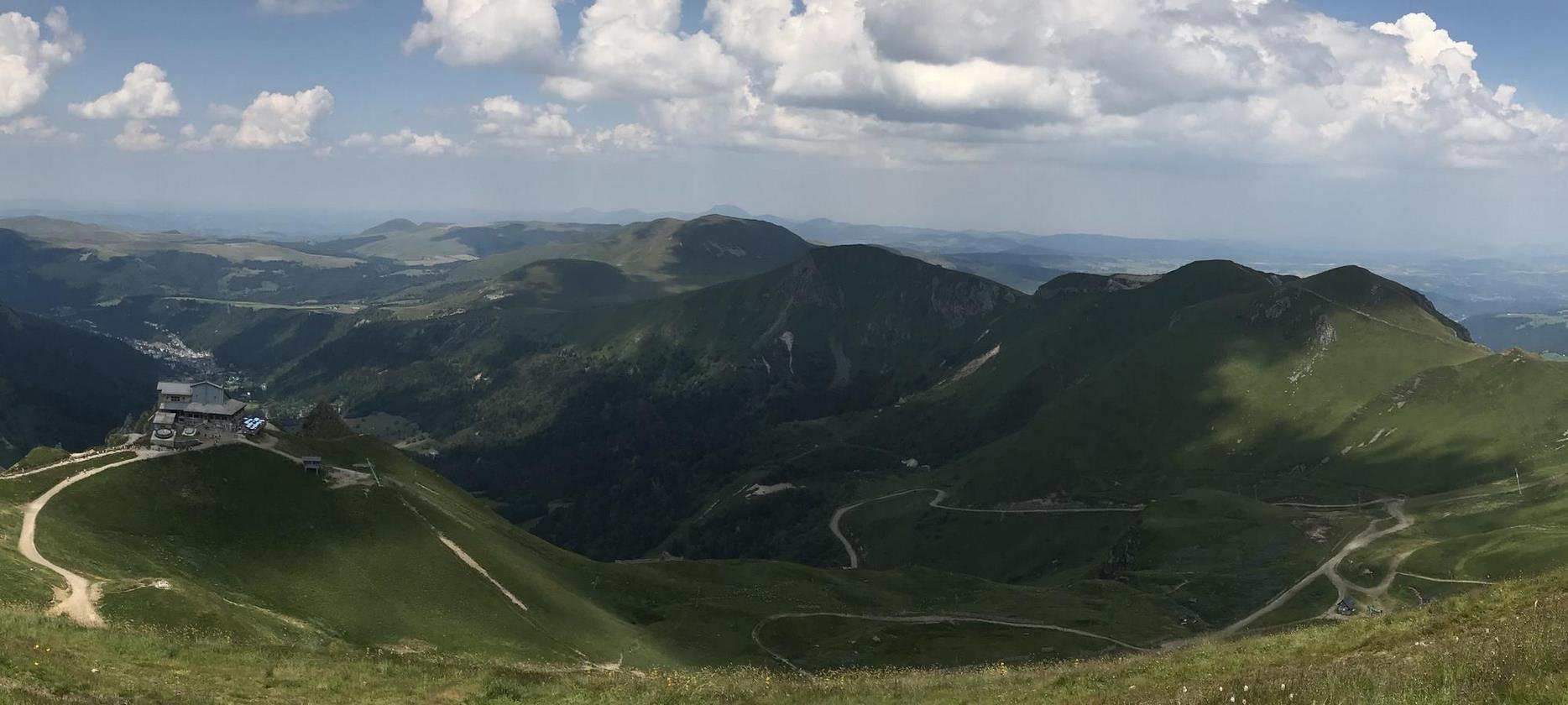 Puy de Sancy - View of Puy des Crebasses, Roc de Cuzeau & Massif Adventif - Exceptional Panorama