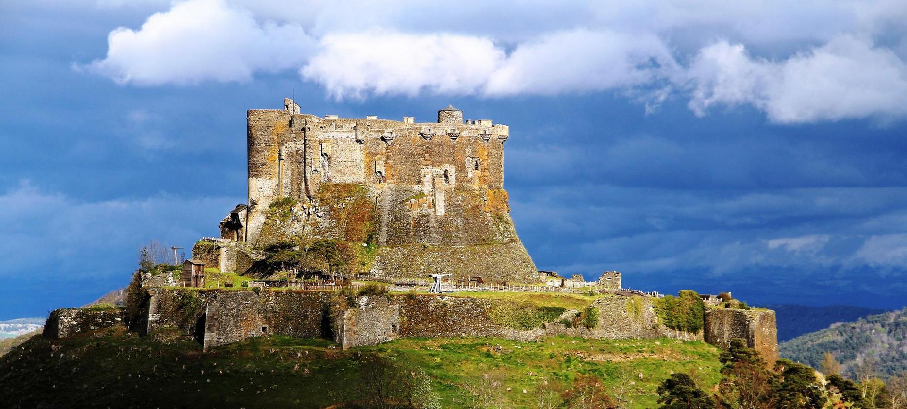 Château de Murol: A Jewel of Puy-de-Dôme in Auvergne