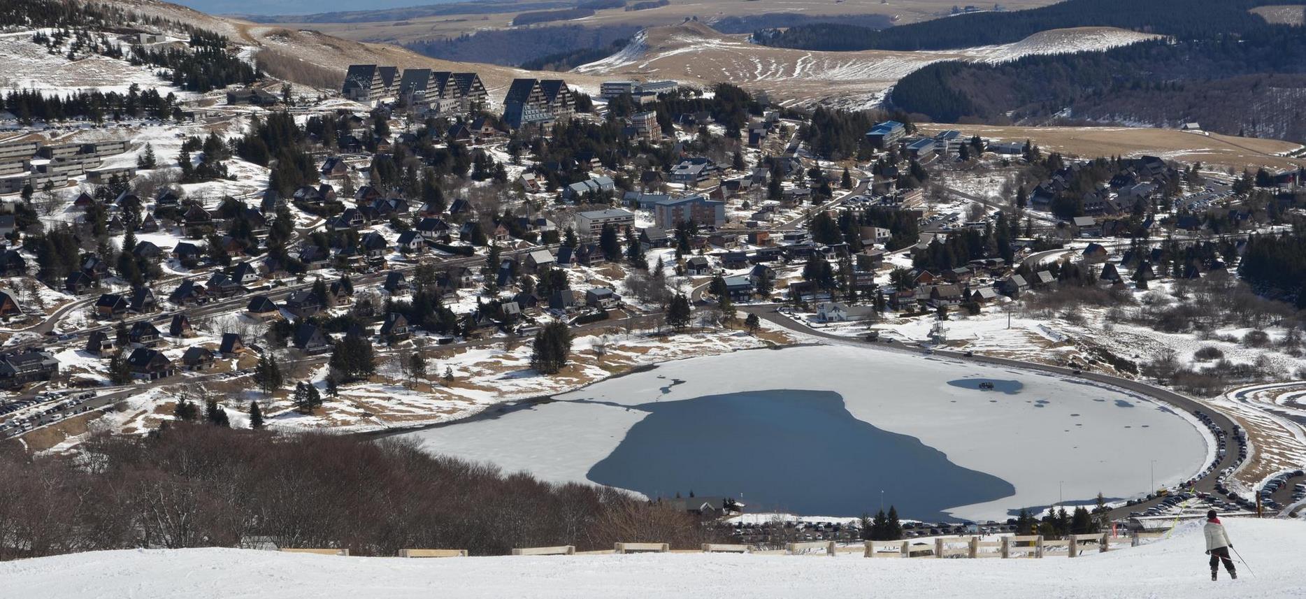 Super Besse: Ski Slopes as far as the eye can see, a Paradise for Skiers!