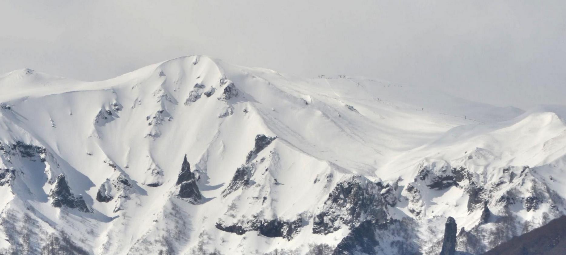 Super Besse: Snowy Summit, A Spectacle of Nature