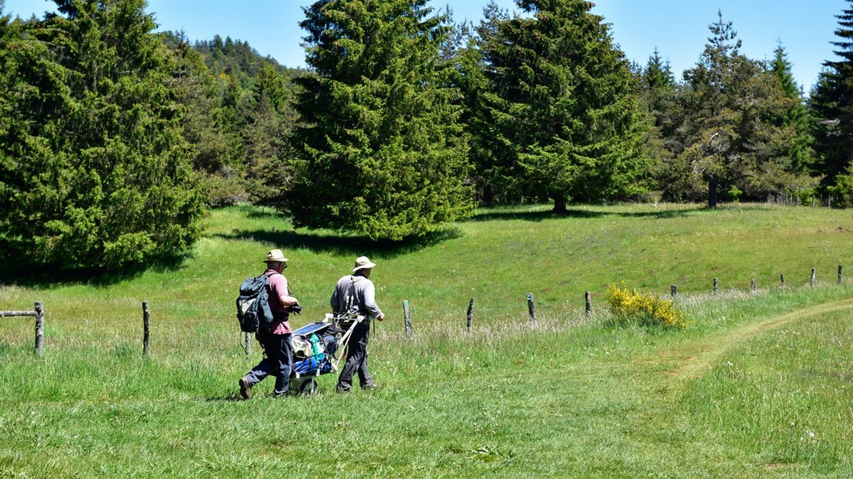 Puy de Sancy - Hike for Couples - Discovery & Romantic Change of Scenery