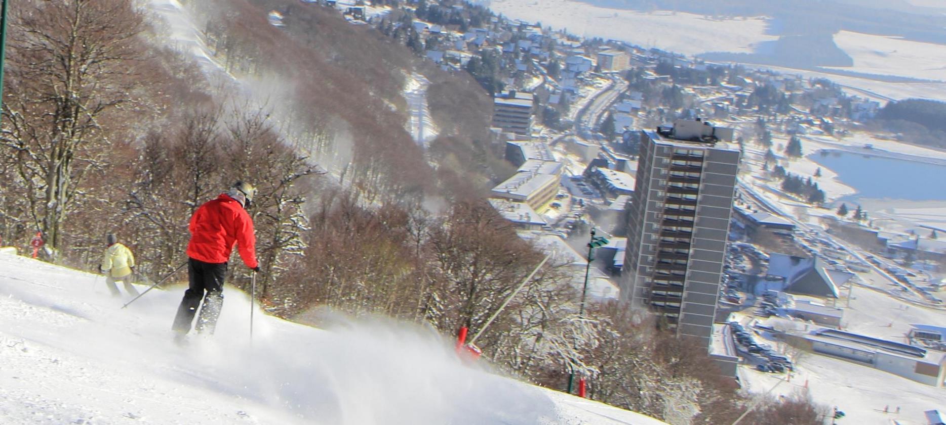 Super Besse - Hurtle down the black slope of Super Besse