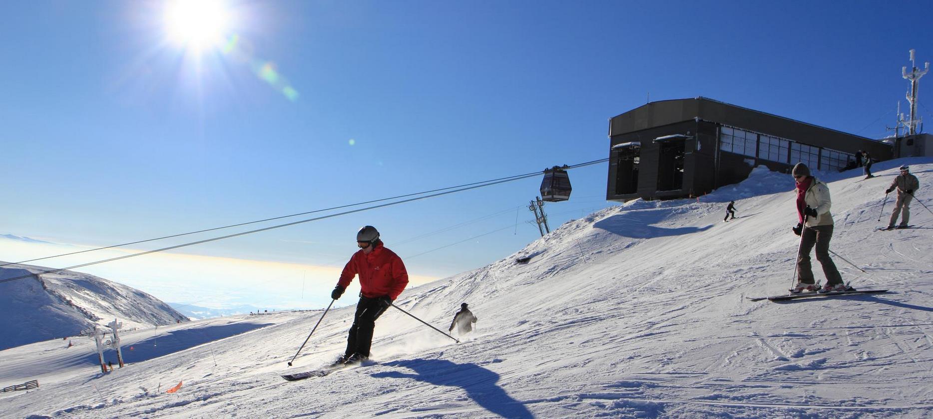 Super Besse: Departure from the Piste Bleue from the Perdrix Cable Car