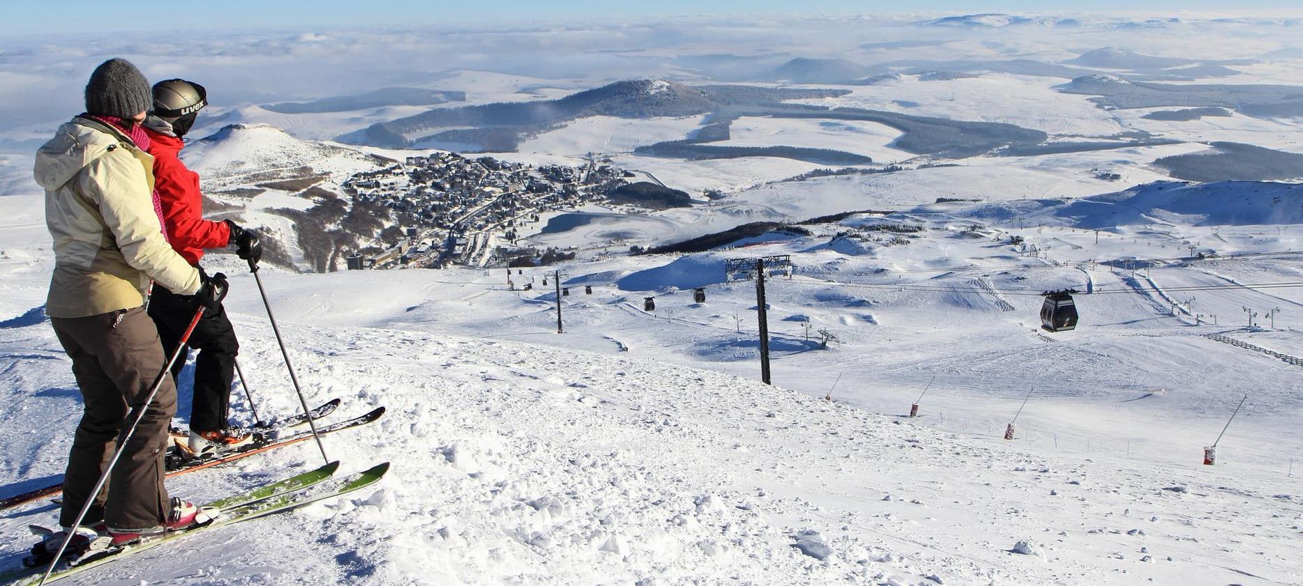 Super Besse - breathtaking view of the slopes and ski resort