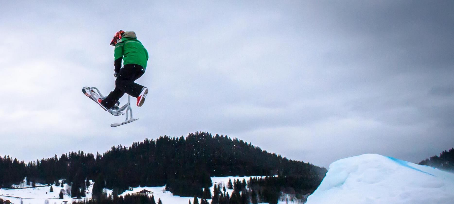 Super Besse: Snowscoot Jump, Adrenaline and Show