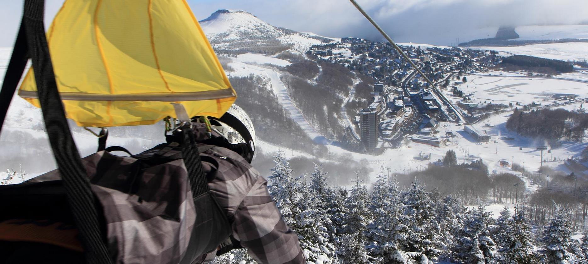 Super Besse: Zipline departure, breathtaking view of the resort!