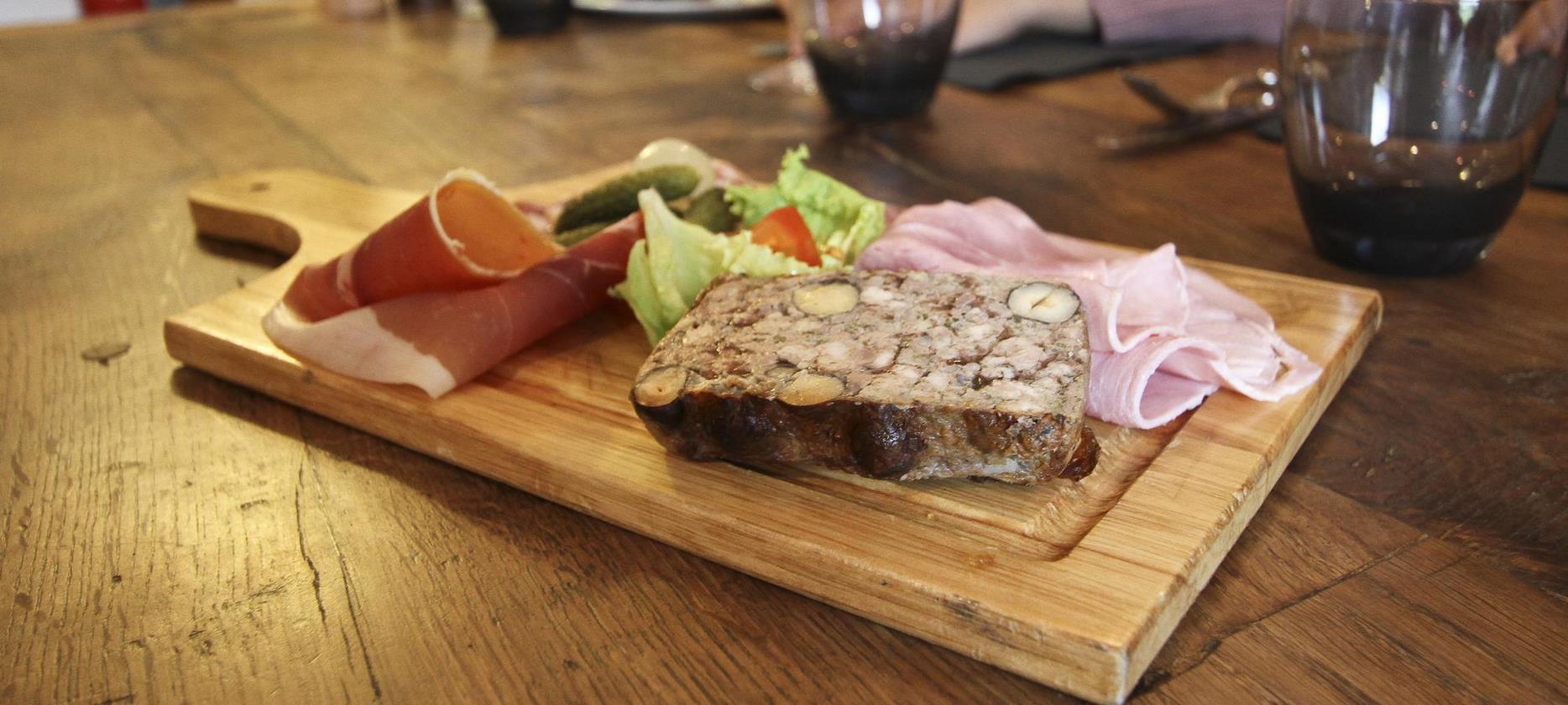 Super Besse: Authentic Flavors of Auvergne Charcuterie