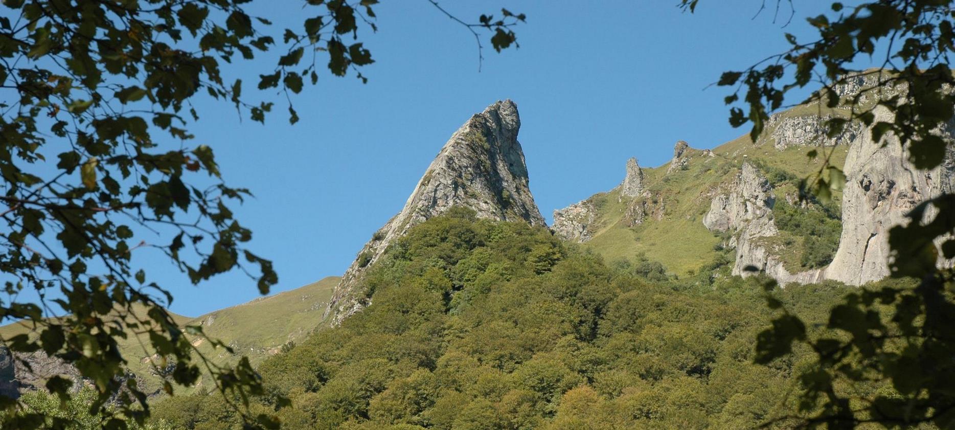 Super Besse - Crête du Coq: A Majestic Summit