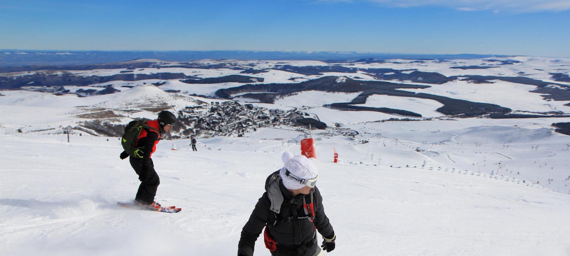 Super Besse: Snowboarding and Panorama on the Center Station