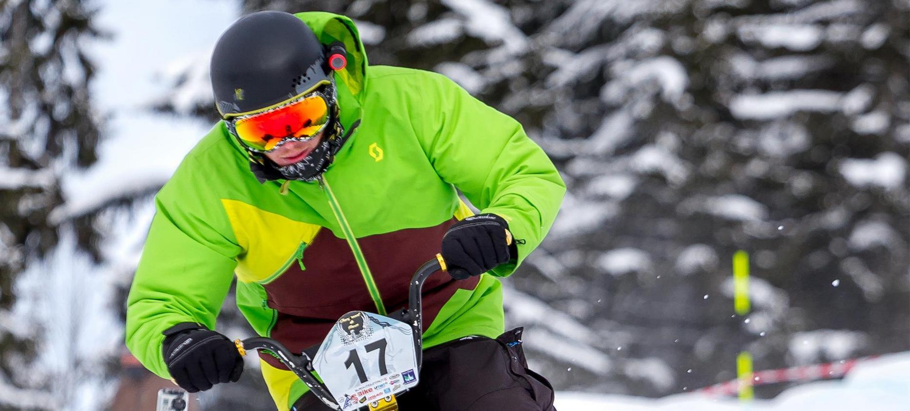 Super Besse: Snowscoot descent on the Resort slopes