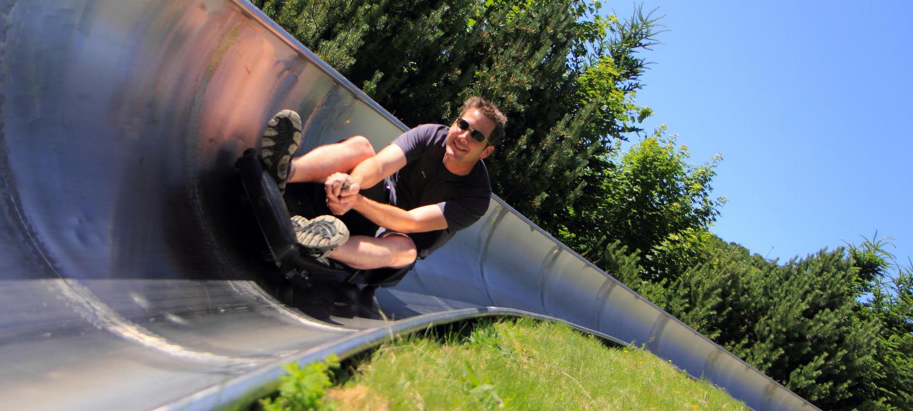 Super Besse: Summer tobogganing - Thrilling descent and thrills guaranteed!