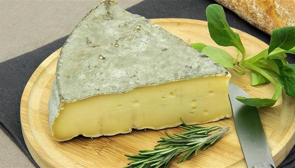 Super Besse: Gourmet Tasting of Saint-Nectaire AOP Cheese