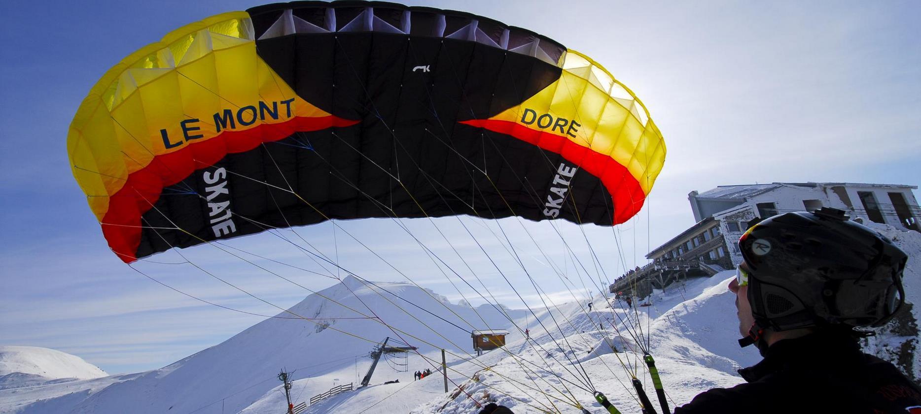 Super Besse - Take off on a paraglider from Mont-Dore!