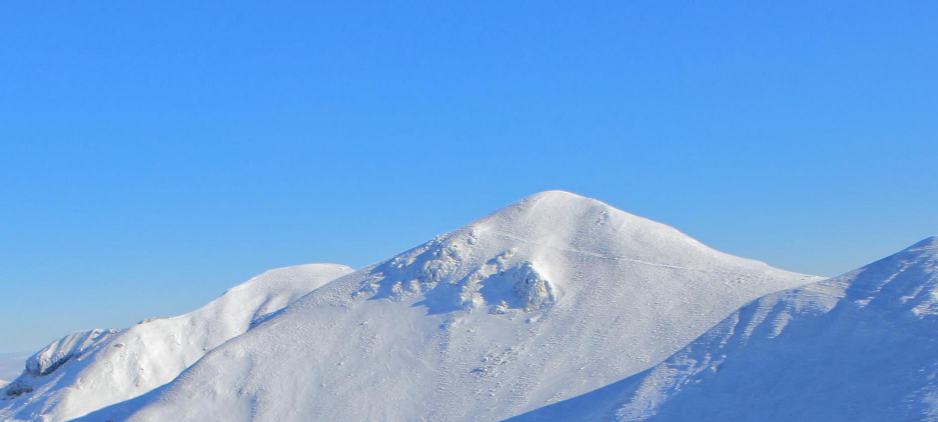 Super Besse - Winter Wonderland: Exceptional Snowy Panorama at Mont-Dore