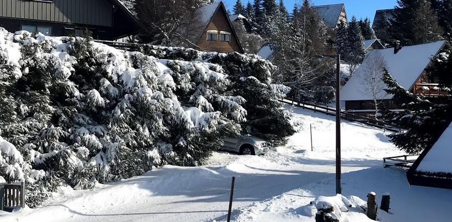 Chalet Ma Cambuse under the first snows of winter