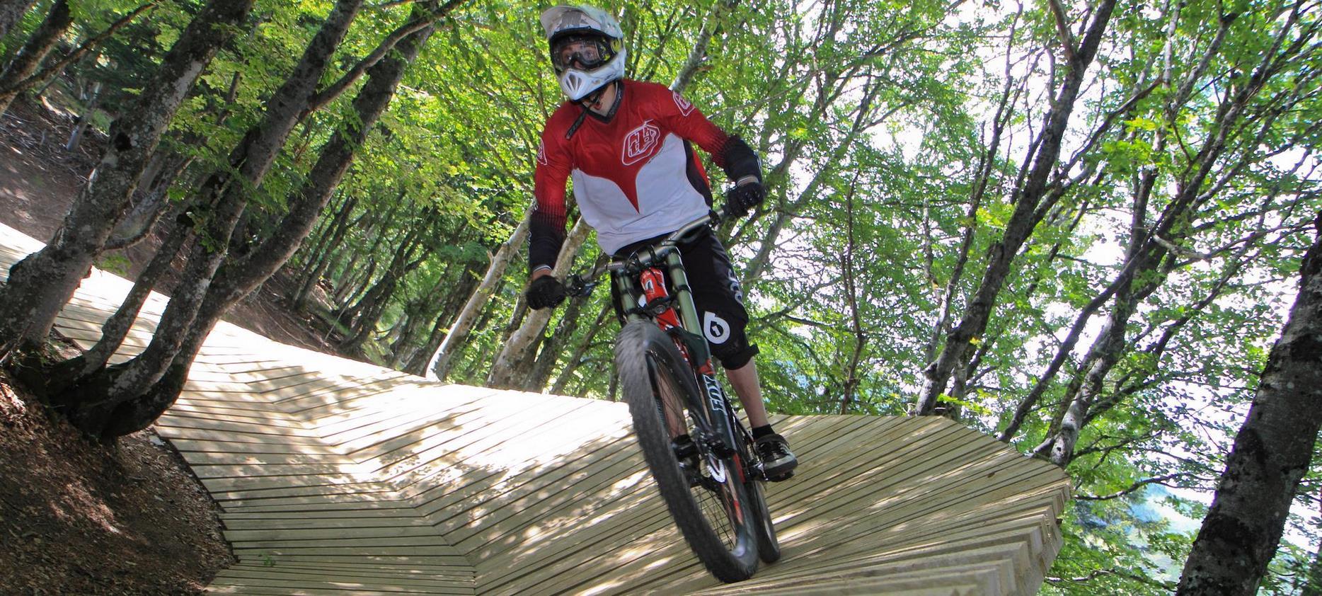 Chalet Ma Cambuse Super Besse - MTB Bike Park thrills