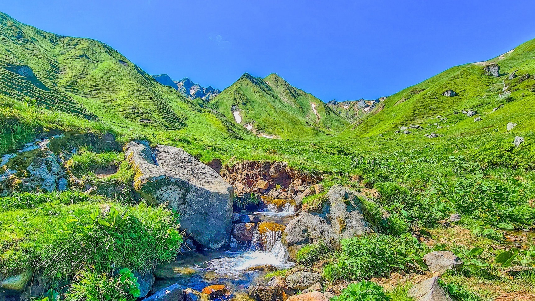 Val de Courre: Glacial Wonders of the Massif des Dores