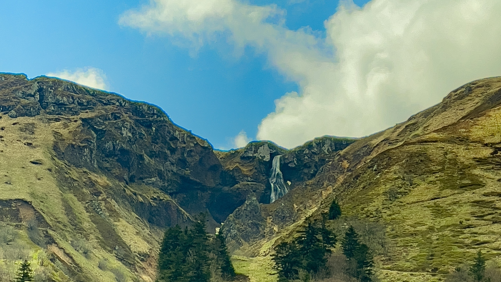 Dore Stream: Source of the Dordogne, An Enchanted Passage of the Sancy Massif