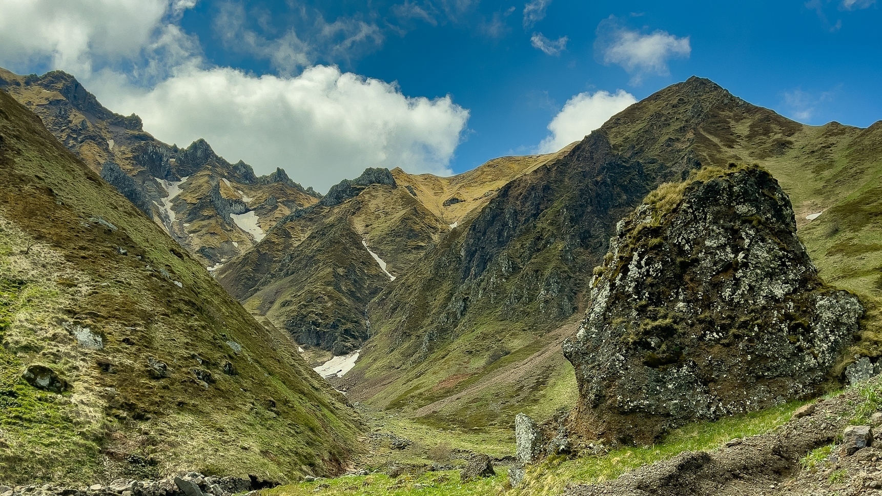 Chastreix-Sancy Reserve: The Val d'Enfer Valley, a Natural Treasure in Auvergne