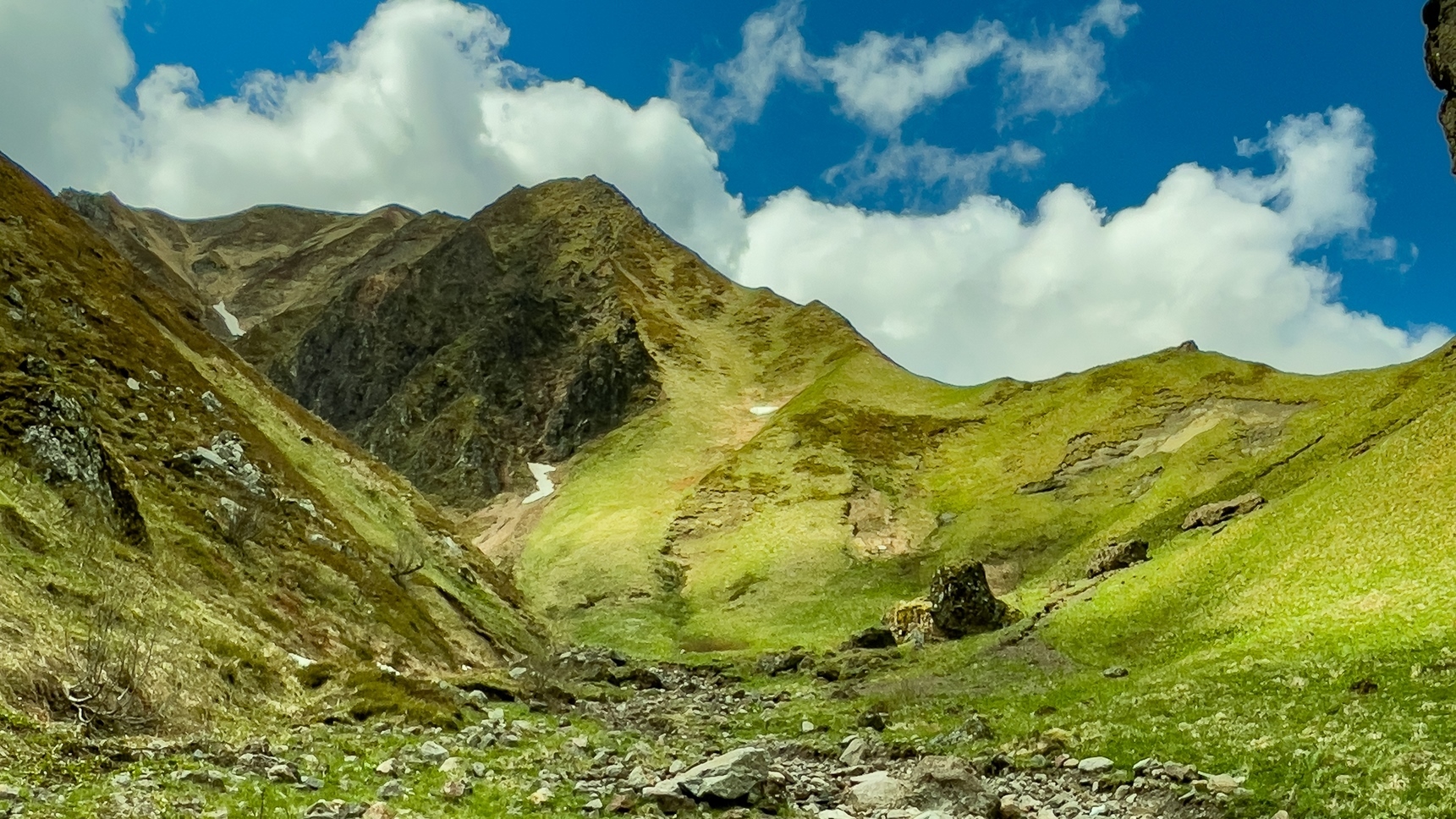 Chastreix-Sancy Reserve: The Val d'Enfer Valley, a Natural Treasure in Auvergne