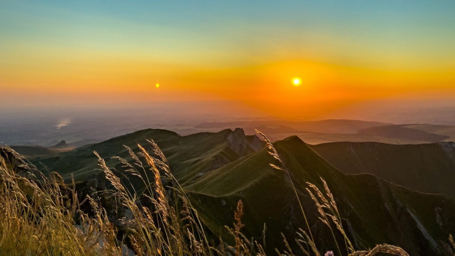 Massif du Sancy: Magical Sunset on the Ridges