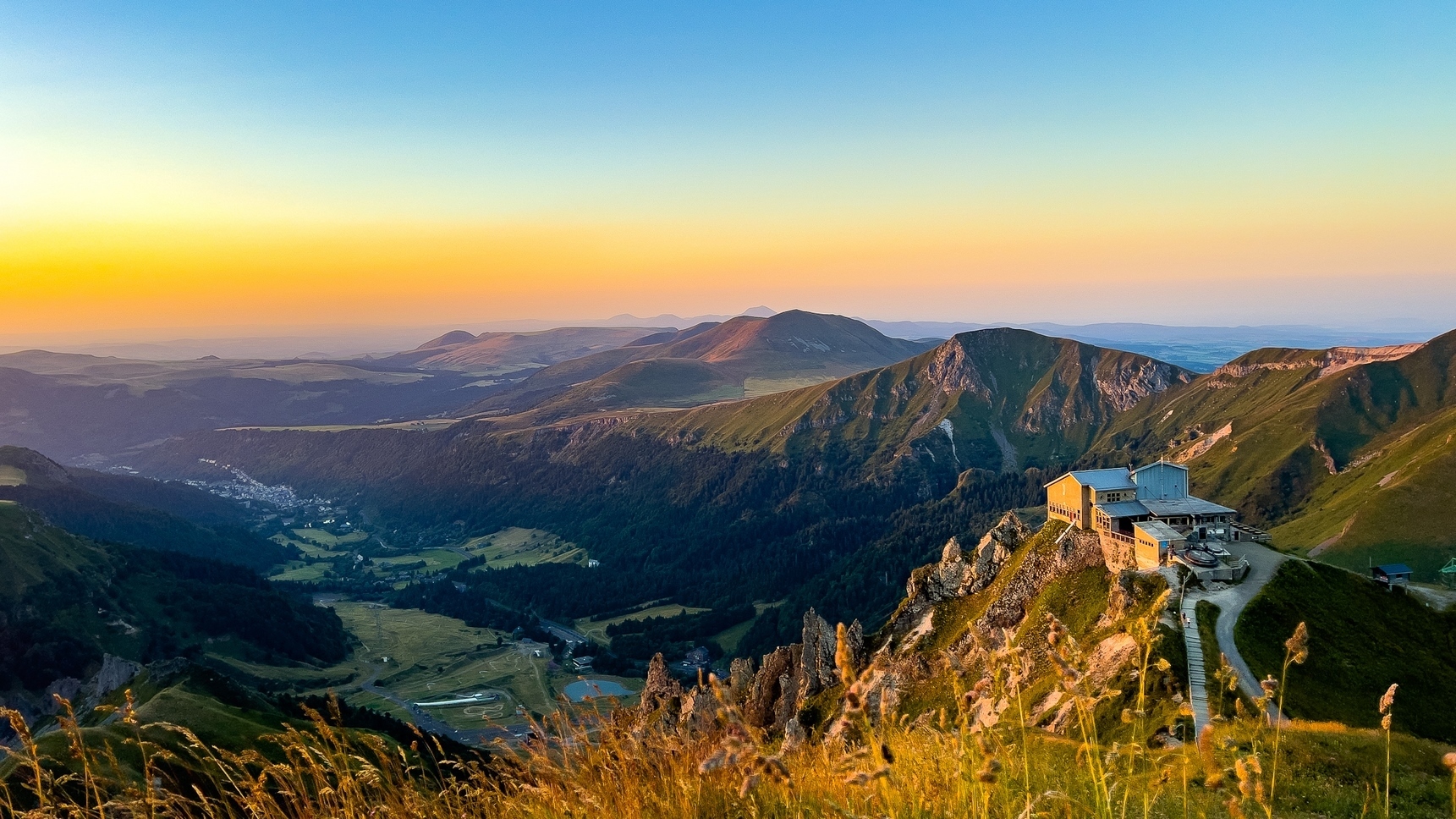 Sancy Cable Car: Magical Sunset over the Summits