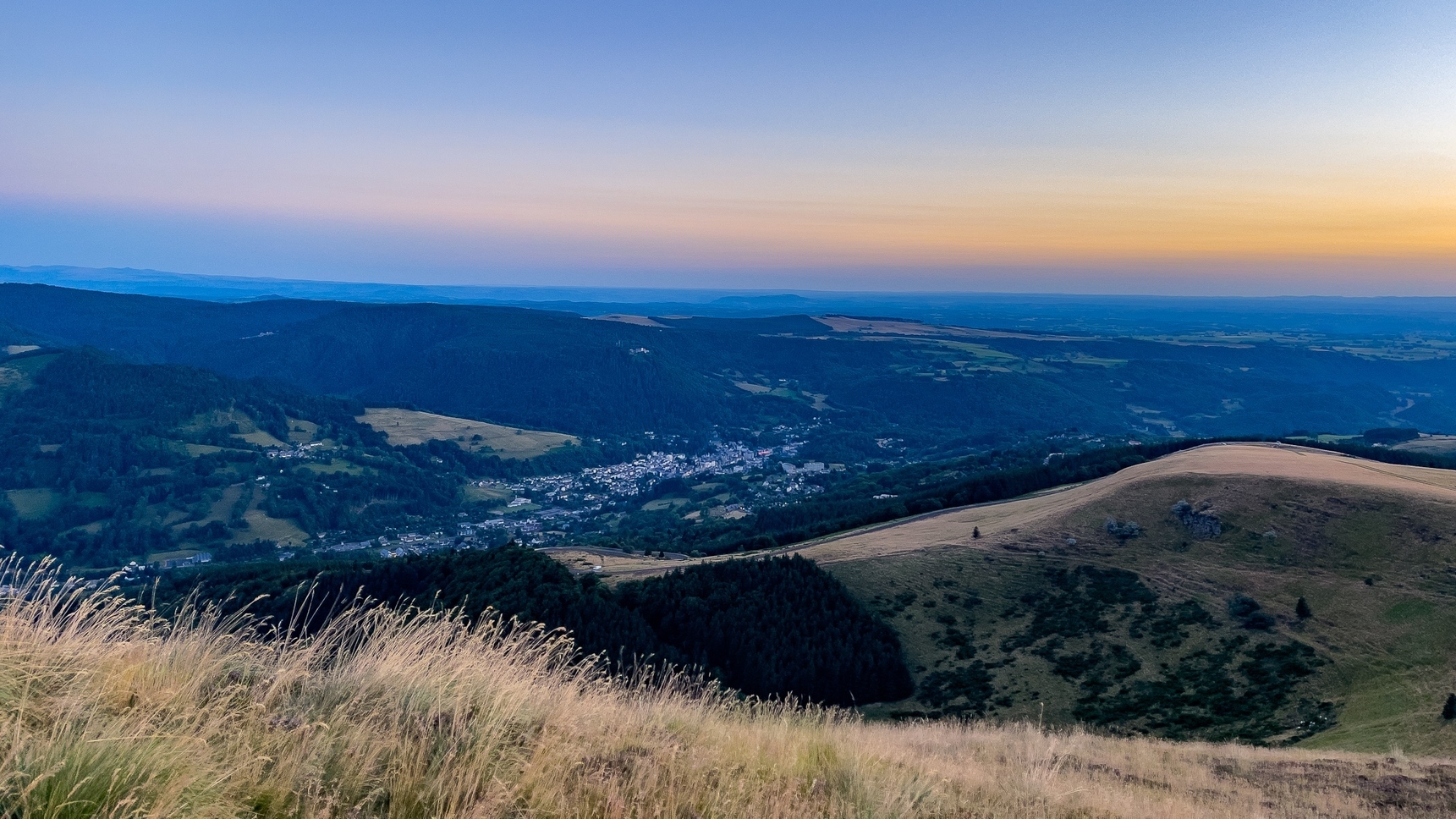 La Bourboule: A unique panorama from the summit of the Banne d'Ordanche.