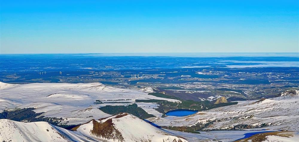 Auvergne Montgolfière: Lake Guéry and Massif Adventif in a New Light