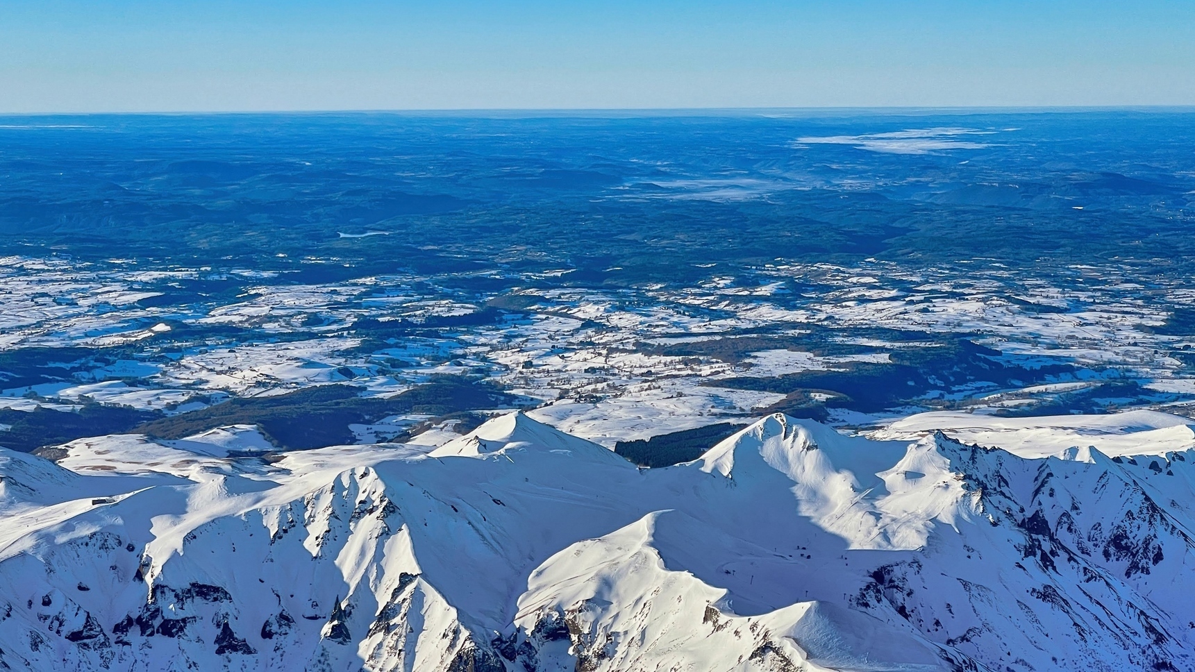 Auvergne Hot Air Balloon: Summit of Puy de Sancy, Breathtaking View