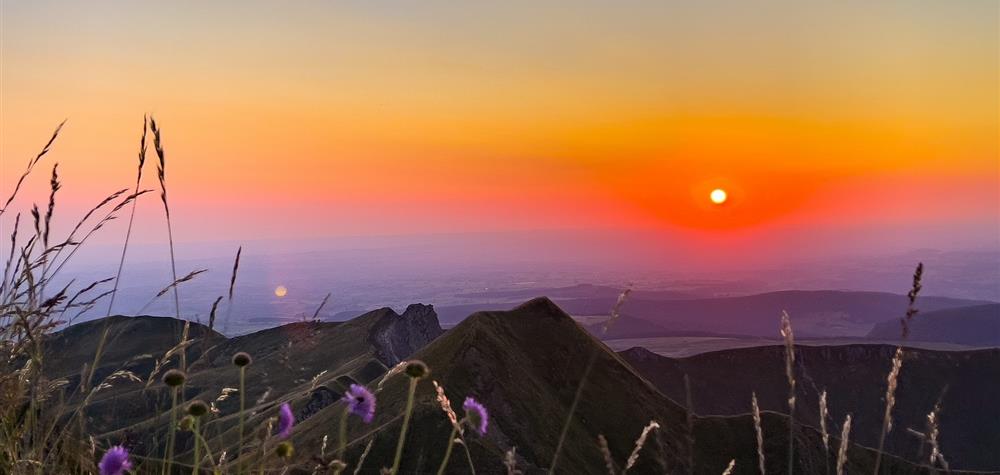 Super Besse: Puy de Sancy Sunset - Unforgettable Show