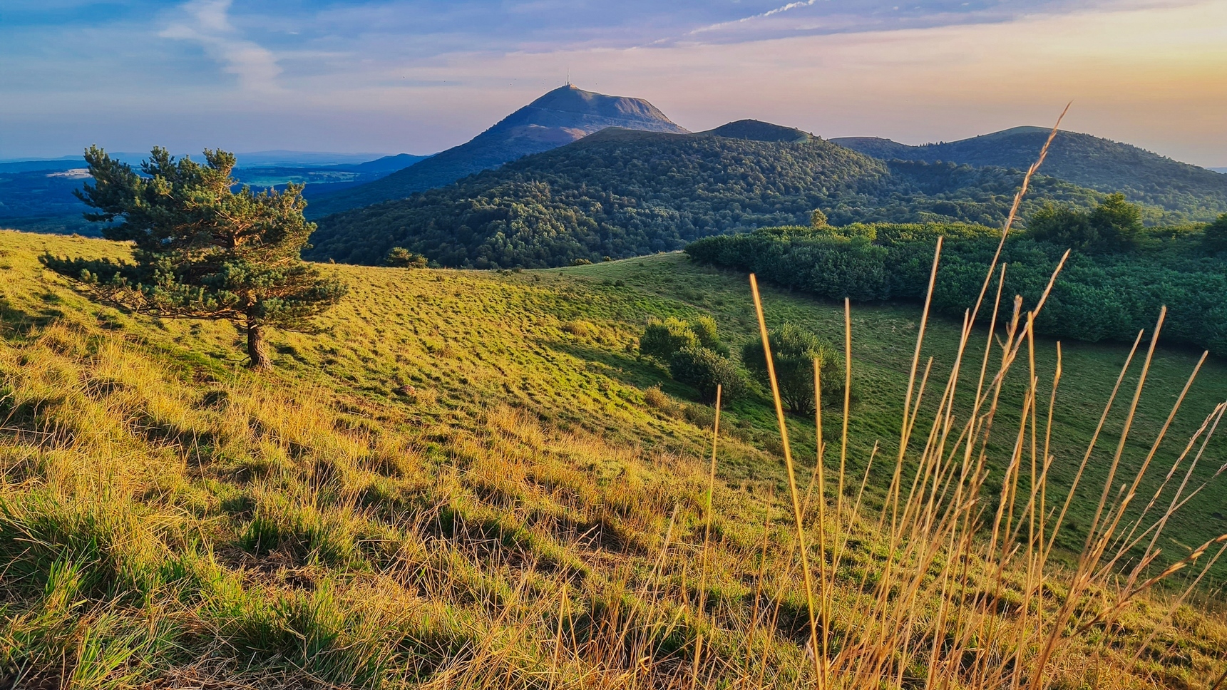 Puy de Dôme - Exceptional Panorama - Breathtaking view